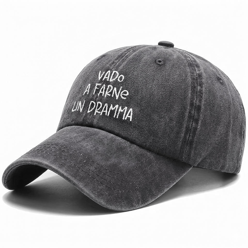 Cappellino Ricamato – Vado a farne un dramma