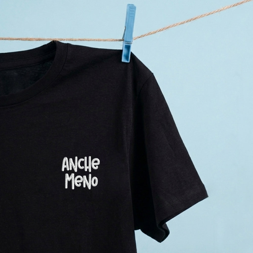 T-shirt ricamata – Anche meno