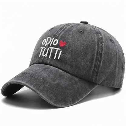 Cappellino ricamato - Odio tutti ❤️