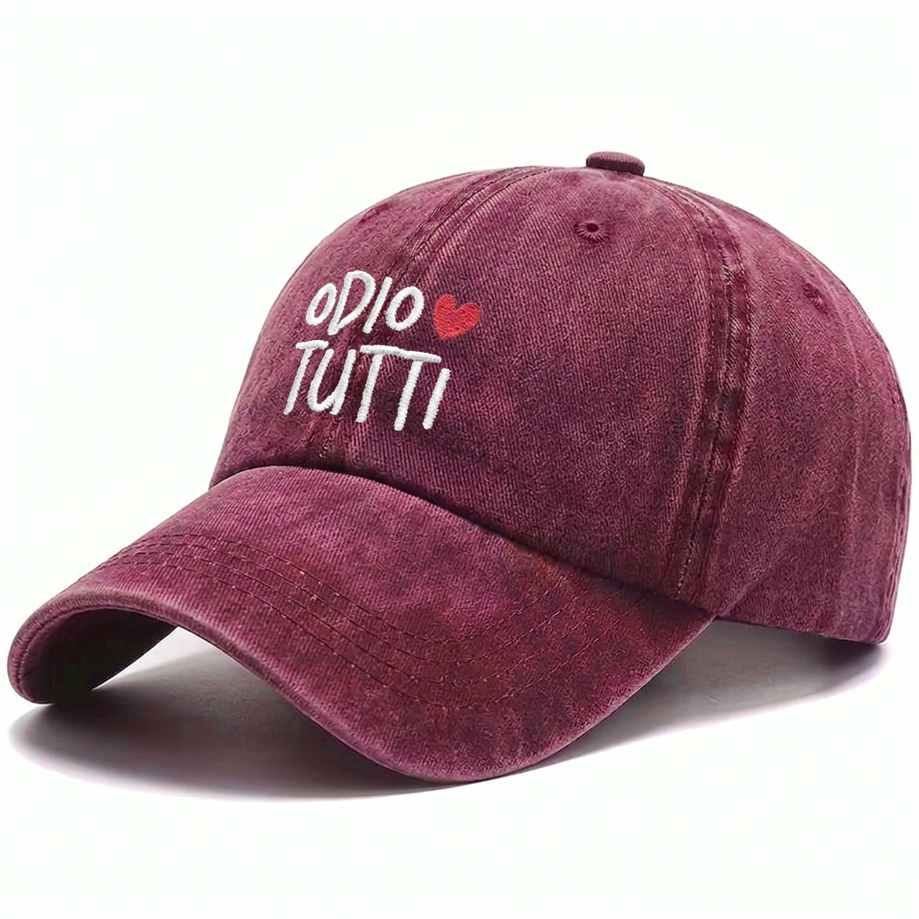 Cappellino ricamato - Odio tutti ❤️