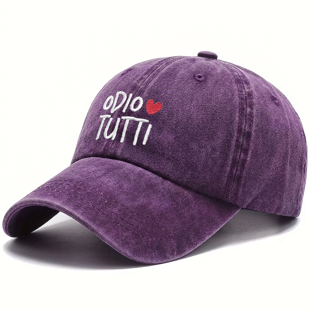 Cappellino ricamato - Odio tutti ❤️