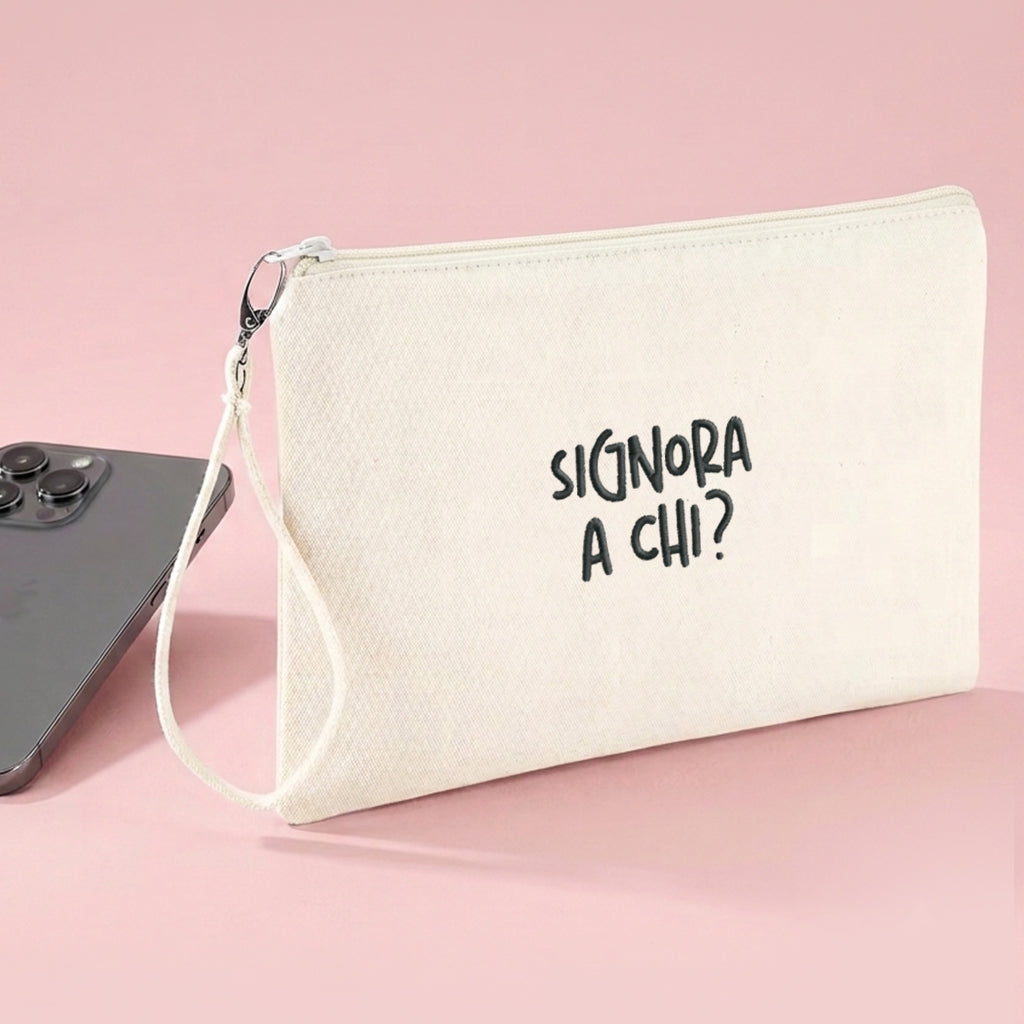 Pochette Ricamata – Signora a chi?