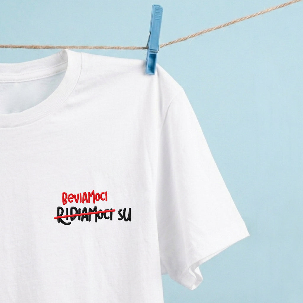 T-shirt ricamata – Beviamoci su