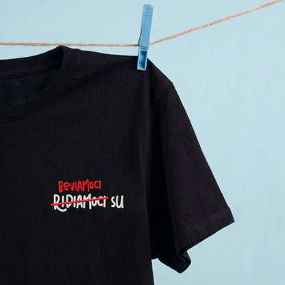 T-shirt ricamata – Beviamoci su