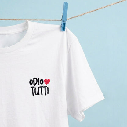 T-shirt ricamata - Odio tutti ❤️